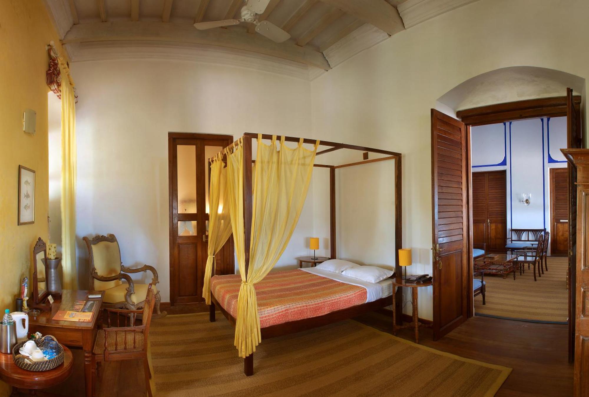 Neemrana'S - Bungalow On The Beach Tharangambadi Exteriör bild